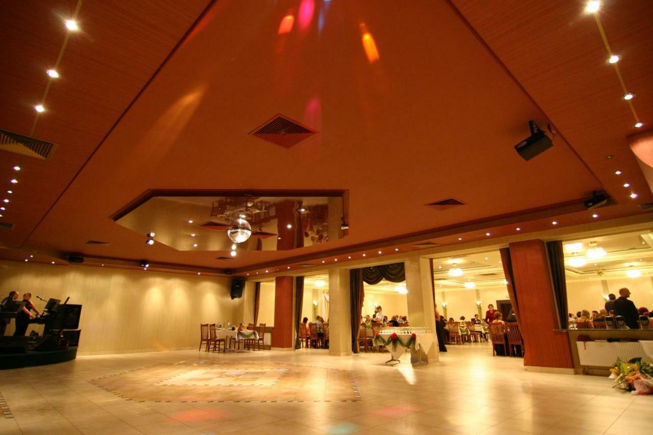Emef Centrum Szkoleniowo-Serwisowe Сокулка Экстерьер фото